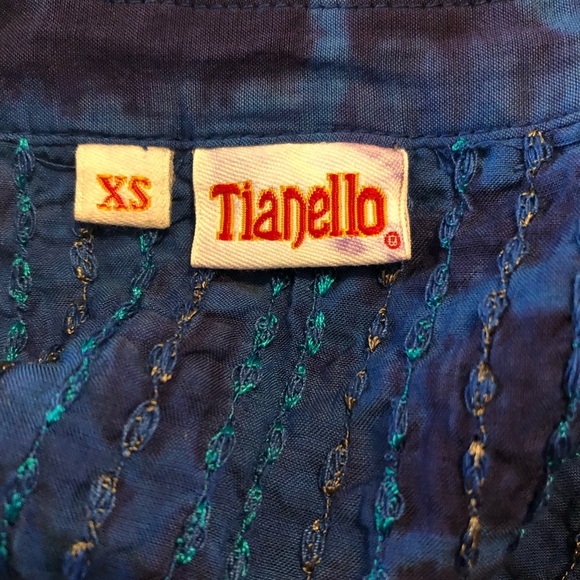 ⭐️ Tianello Embroidered Dress - Picture 6 of 8